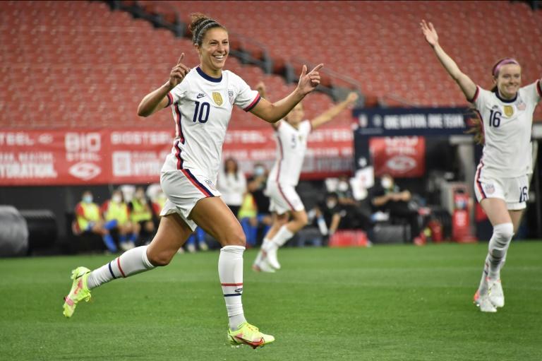 Lloyd scores five goals in US women's 9-0 friendly win over Paraguay