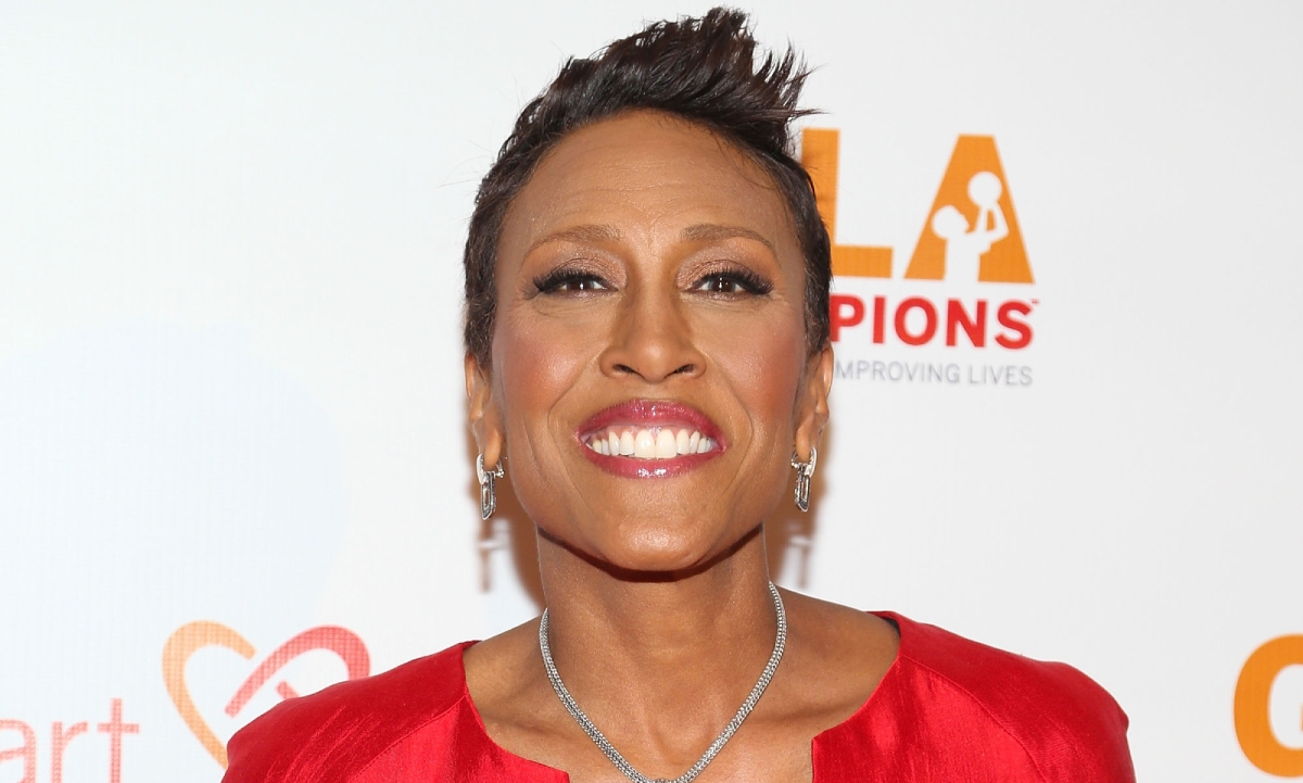 Robin Roberts shares rare family photo for heartwarming reason