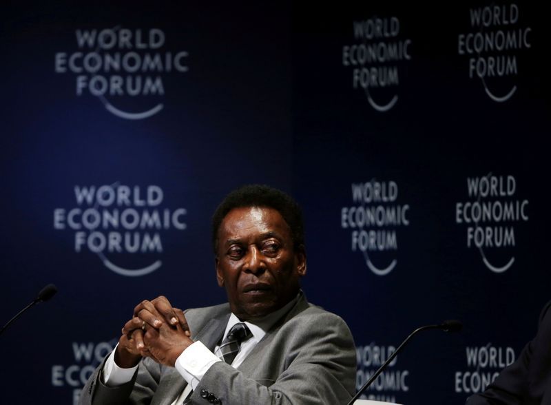 Pele recovering well in Brazil hospital, says daughter