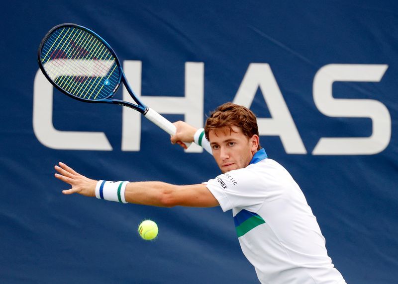 Tennis-Ruud beats Sultanov as Norway take lead in Davis Cup