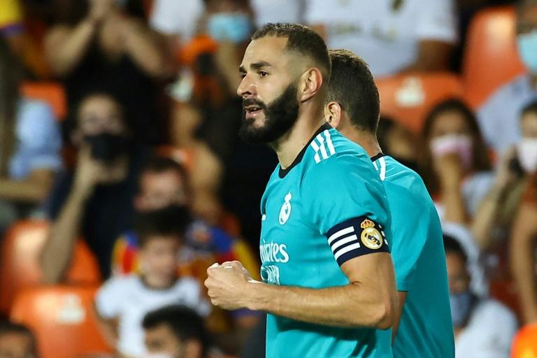Benzema strikes again as Real Madrid stun Valencia with late double