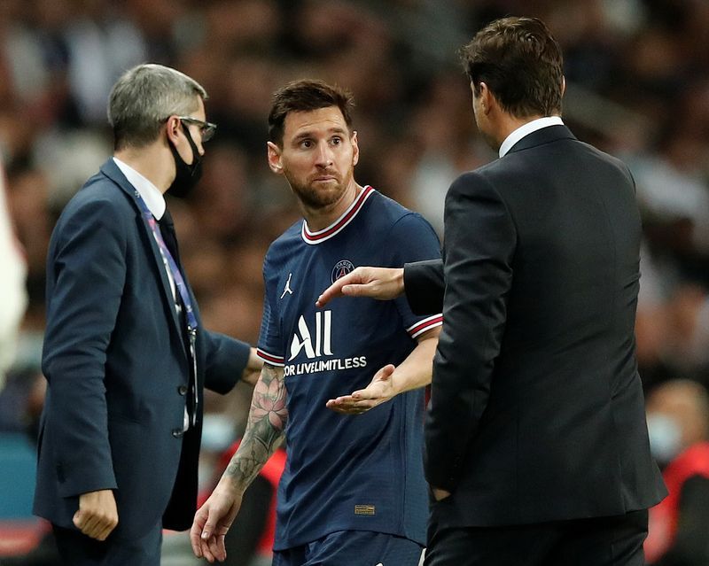 Soccer-Decisions for good of team, says PSG's Pochettino after Messi substitution
