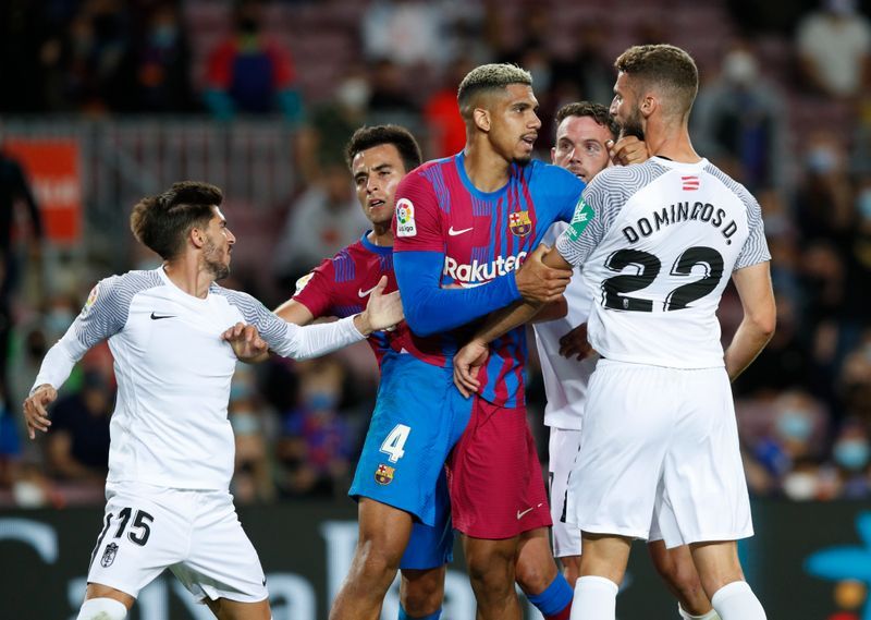 Soccer-Barca didn't have players for tiki-taka game, Koeman says after Granada draw