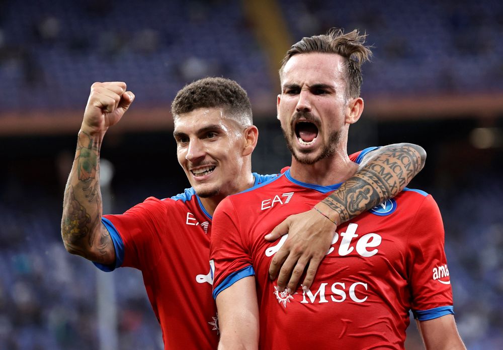 Perfect Napoli surge back to top of Serie A