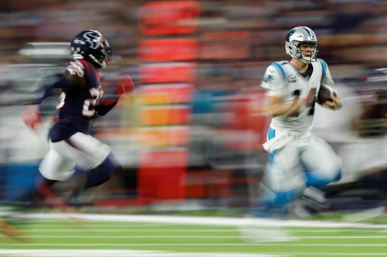 Darnold double as Panthers beat Texans to stay perfect