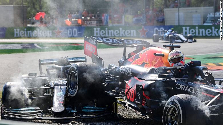 Verstappen to start at back of Russian Grand Prix following engine change