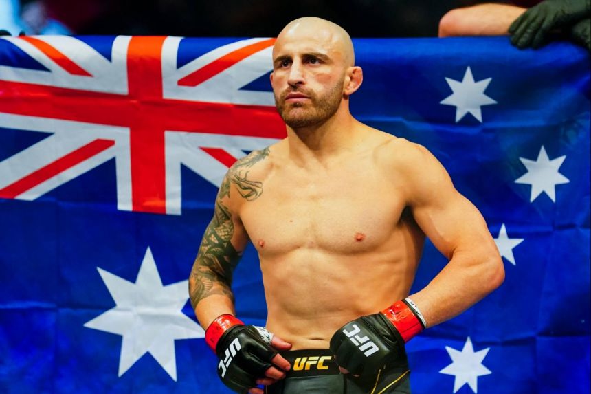 MMA: Australia's Alexander Volkanovski retains featherweight title at UFC 266