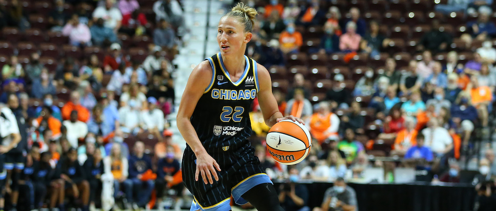 Courtney Vandersloot’s Historic Night Led The Sky To A Game 1 Win Over The Sun