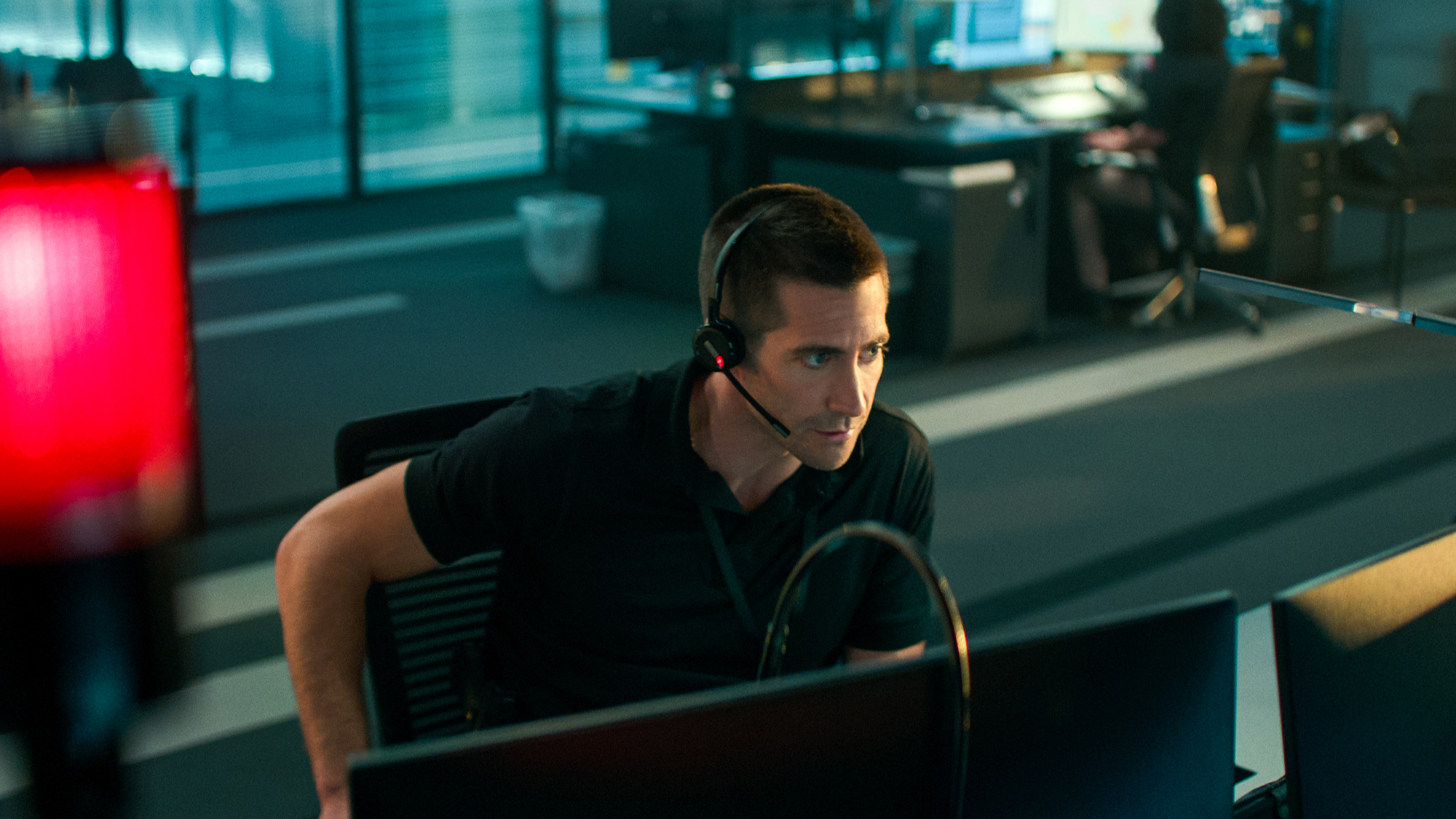 ​People Are Calling Jake Gyllenhaal's Netflix Film The Guilty Intense And Phenomenal