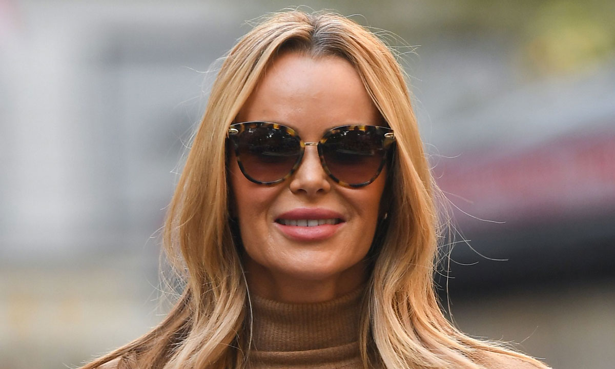 Amanda Holden looks sensational in figure-hugging skirt | Nestia
