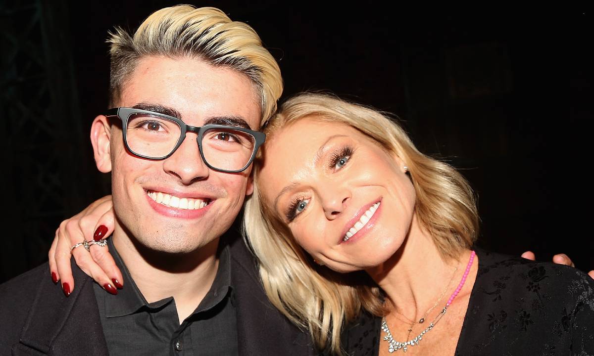 Kelly Ripa's son Michael steals the show in memorable TV appearance with family