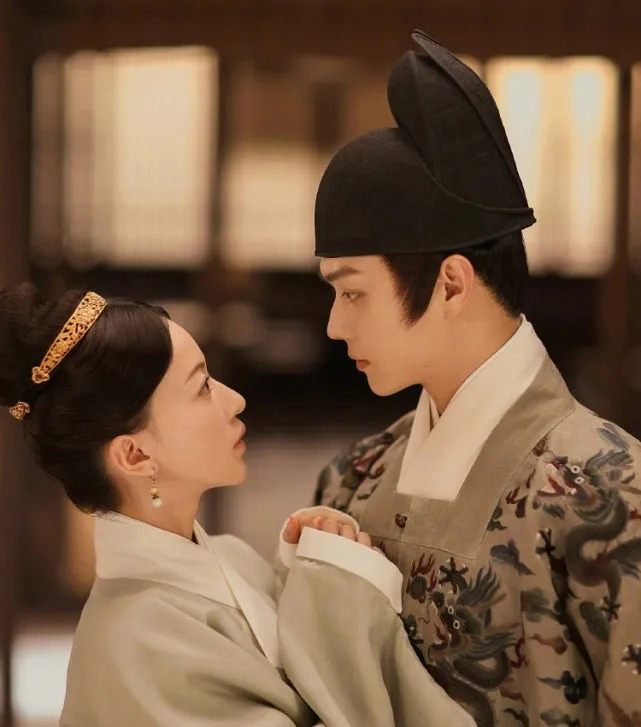 Yanxi Palace’s Wu Jinyan & Xu Kai Reunite Onscreen In China's Version Of K-Drama Jewel In The Palace