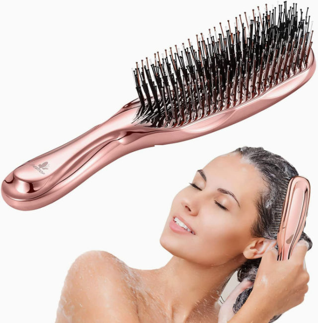 Jennifer Aniston's fave detangling hair brush is on Amazon - and it's shockingly affordable