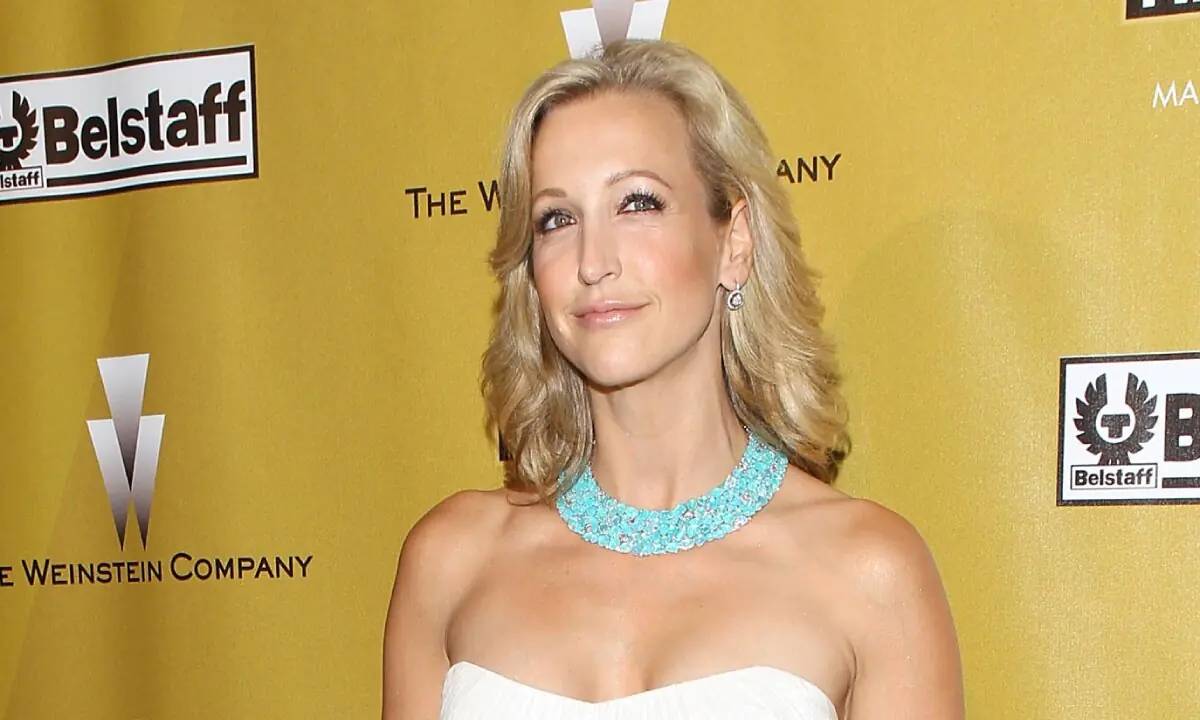 Lara Spencer and sisters look like triplets in never-before-seen family photos