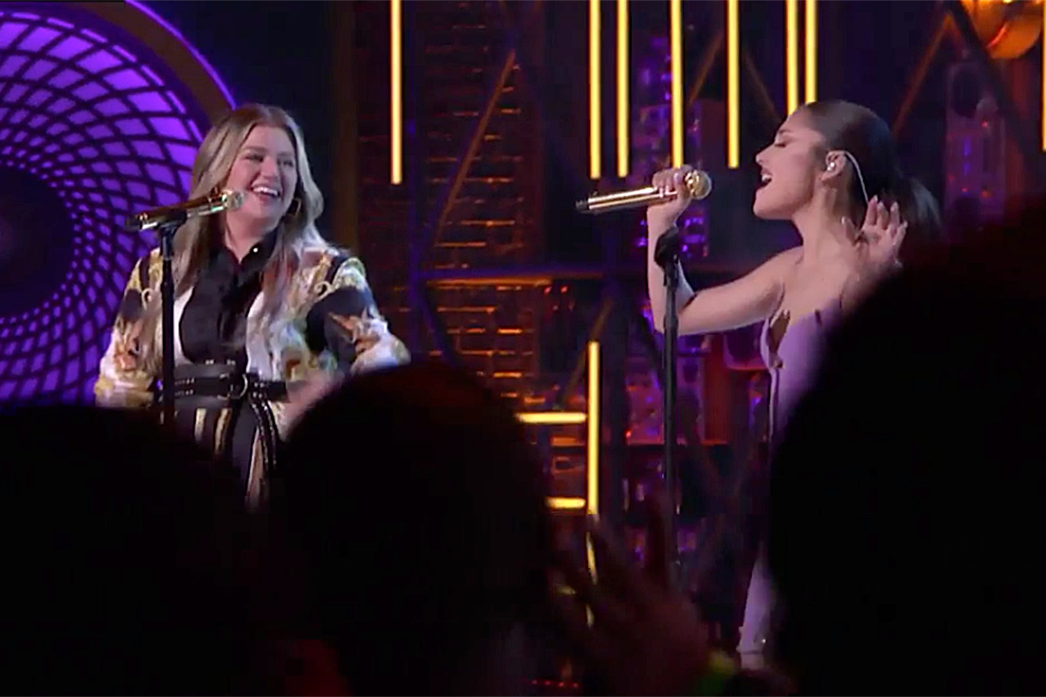 Ariana Grande Covers a Britney Spears Classic While Performing a Medley of Hits with Kelly Clarkson — Watch!