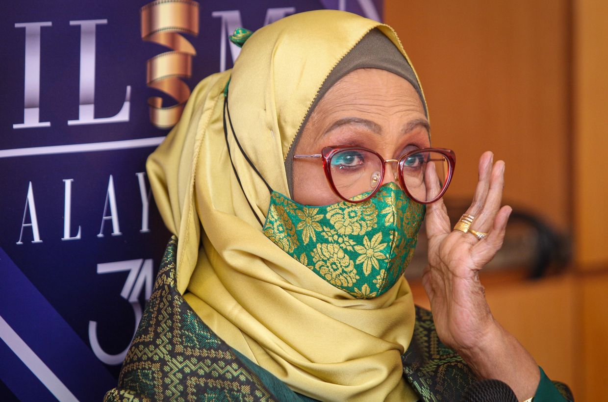‘I do not want my grandchildren to be in showbiz’, says Fauziah Nawi