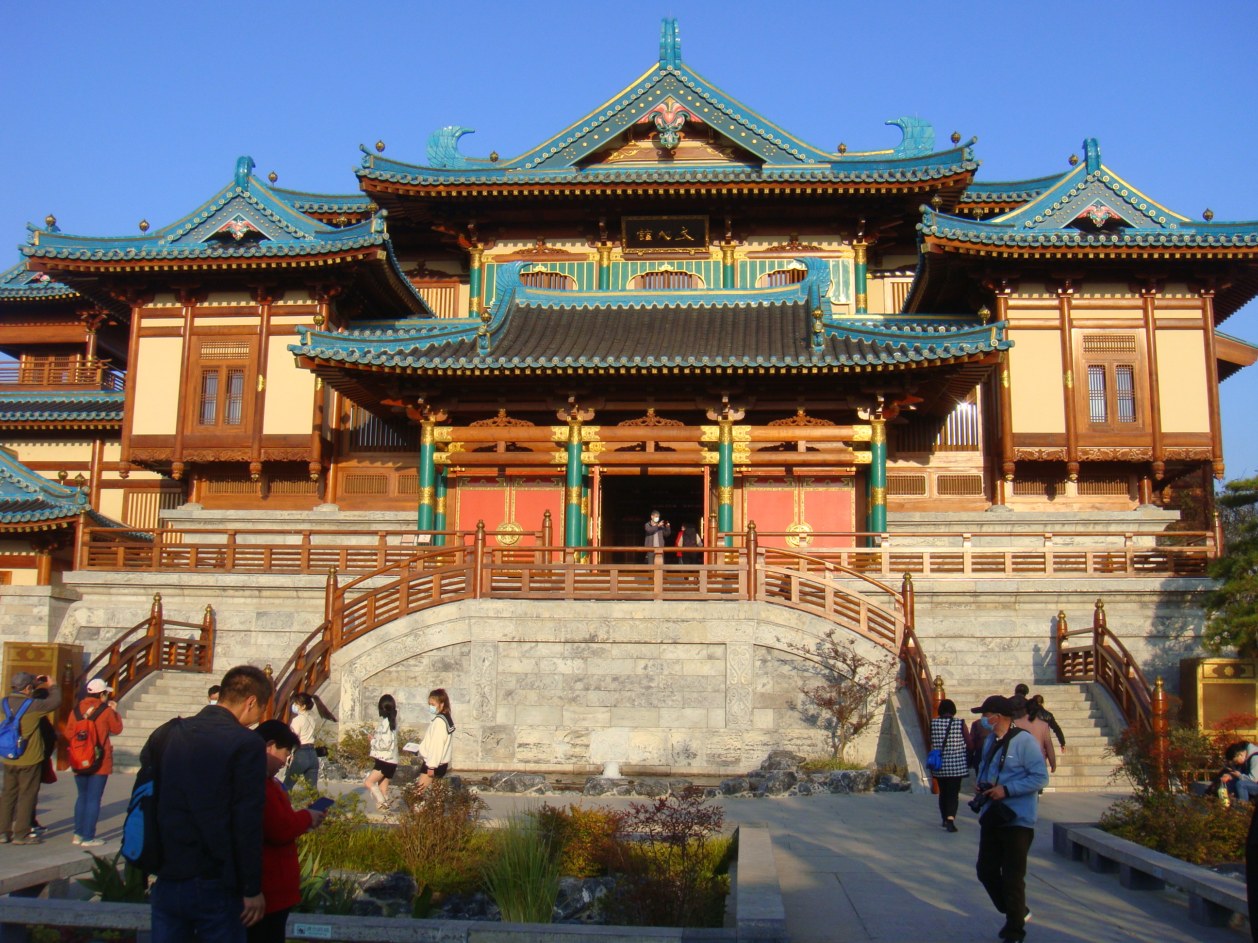 金陵小城燕集里，风雅世界文心馆