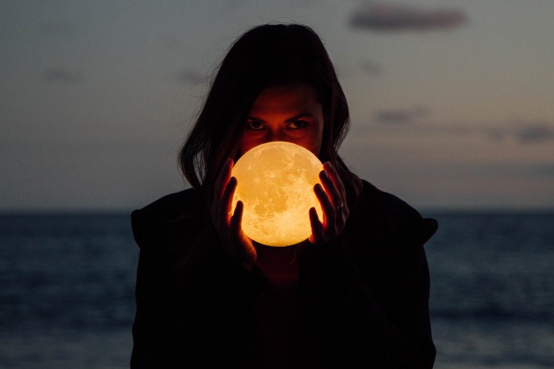 Exactly What To Expect From The Full Moon In Scorpio, Based On Your Zodiac Sign