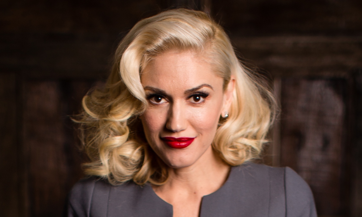 Gwen Stefani Shares Glamorous Behind-the-scenes Photos As She Marks 