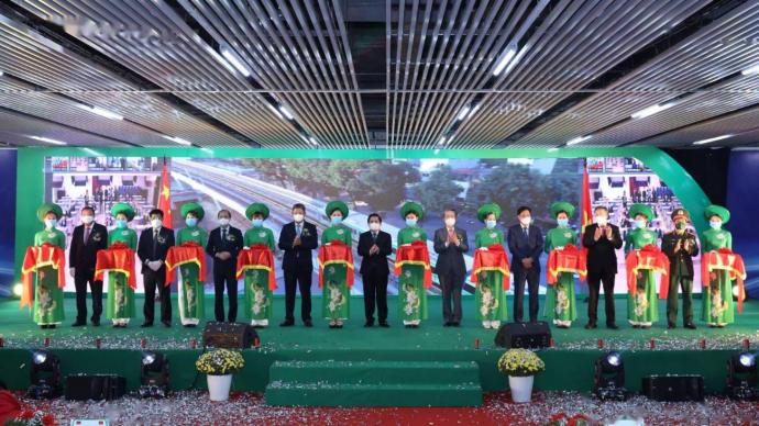 中国承建·河内开跑 越南首条城市轻轨落成