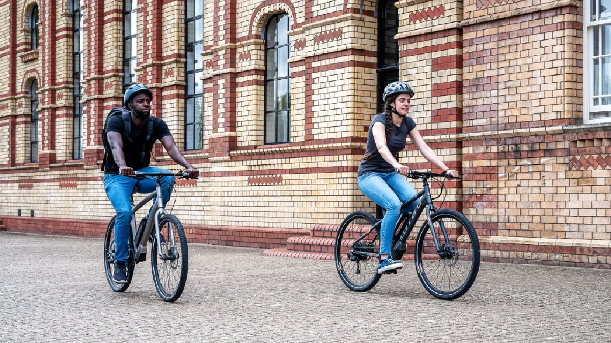 Halfords is offering Northern line commuters free e-bike loans to help with tube closures