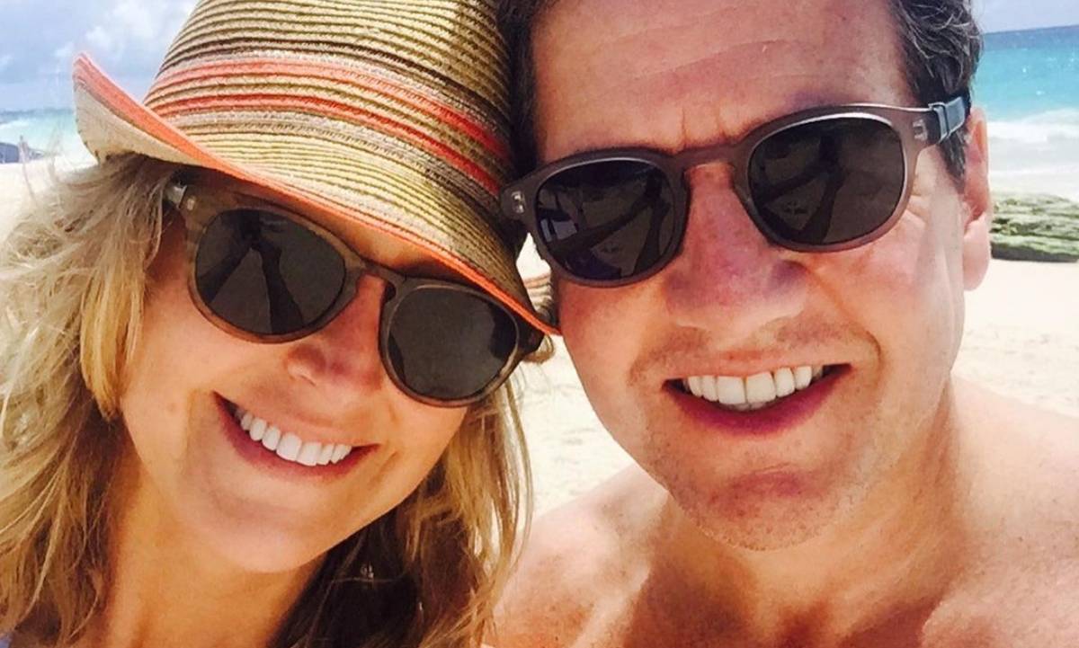 Lara Spencer models selection of swimsuits and bikinis to celebrate 'sunshine of my life'