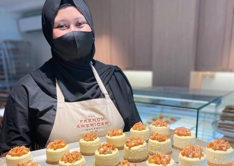 9 best Muslim-friendly & halal bakeries in Singapore for croissants, tarts & more