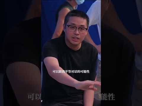 《奇迹笨小孩》那句“你愿意吗”是对景浩成功的赞扬，而这份尊重也是景浩凭努力争取来的。