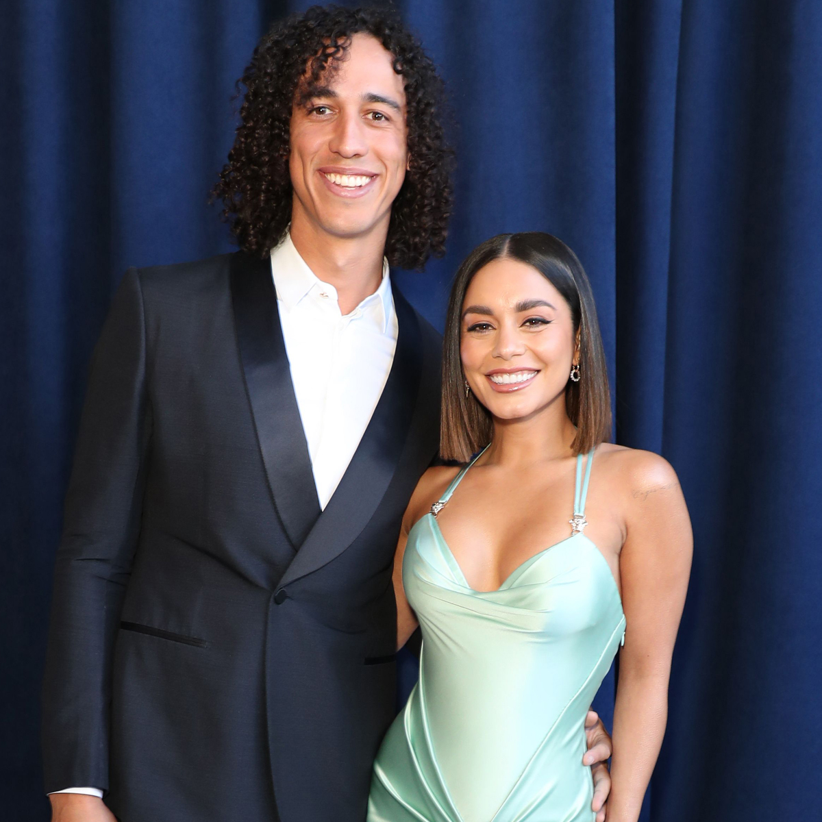 Vanessa Hudgens, Cole Tucker & More Couples Who Proved Love Is the Real Prize at the SAG Awards