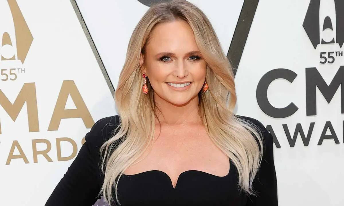 Miranda Lambert crowns Parker McCollum and Lainey Wilson ACMs 2022 winners