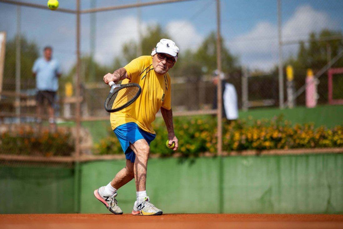 Ukraine: ‘I hope I live to reach 100’: World’s oldest tennis player staying put in war zone