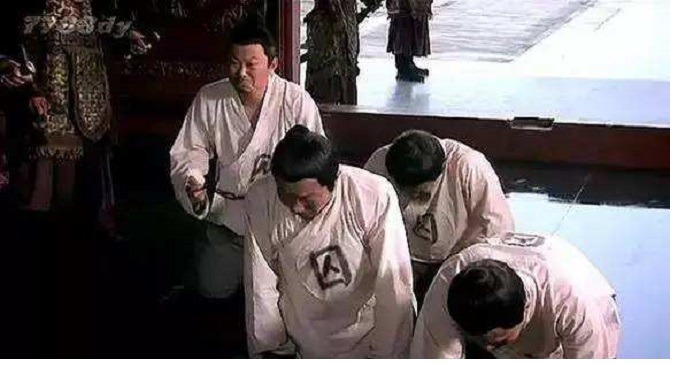 麻叔谋据实招供，问官尚说是凭空捏造，便指陶榔儿为巨窃