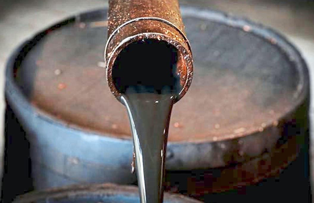 Brent oil falls as recession fears increase fuel demand concerns