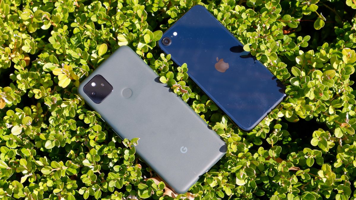 iPhone SE (2022) vs. Google Pixel 5a: Which budget phone is right for you?