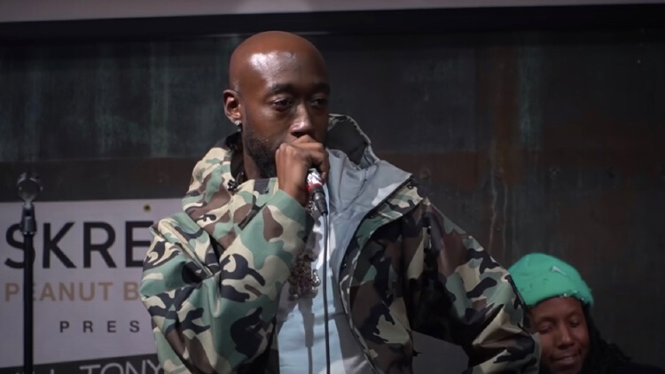 watch-freddie-gibbs-jokingly-inform-joe-rogan-he-saved-him-from-getting