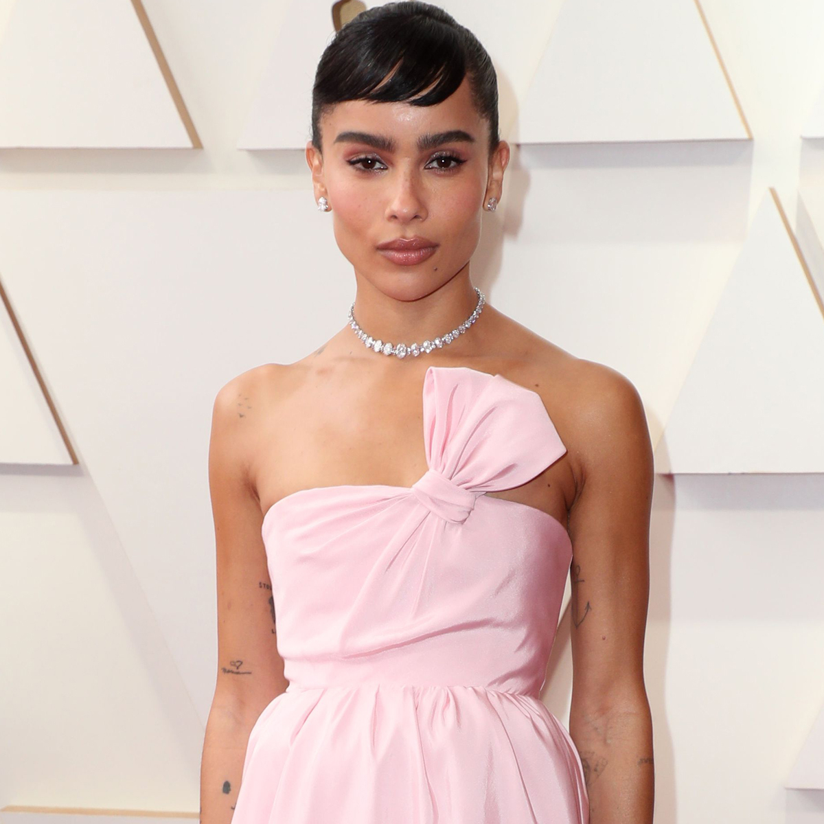 Zoë Kravitz Channels Audrey Hepburn on the Red Carpet at Oscars 2022