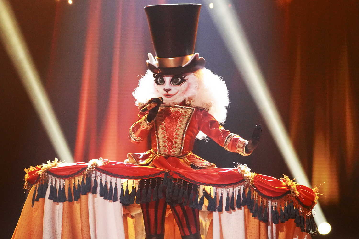 5 New Contestants Make Their The Masked Singer Season 7 Debut — and This Supermodel Gets Sent Home