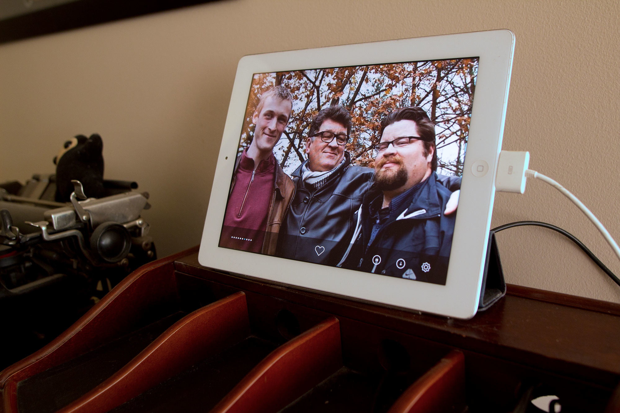 5 creative ways to repurpose your old and unused tech Nestia