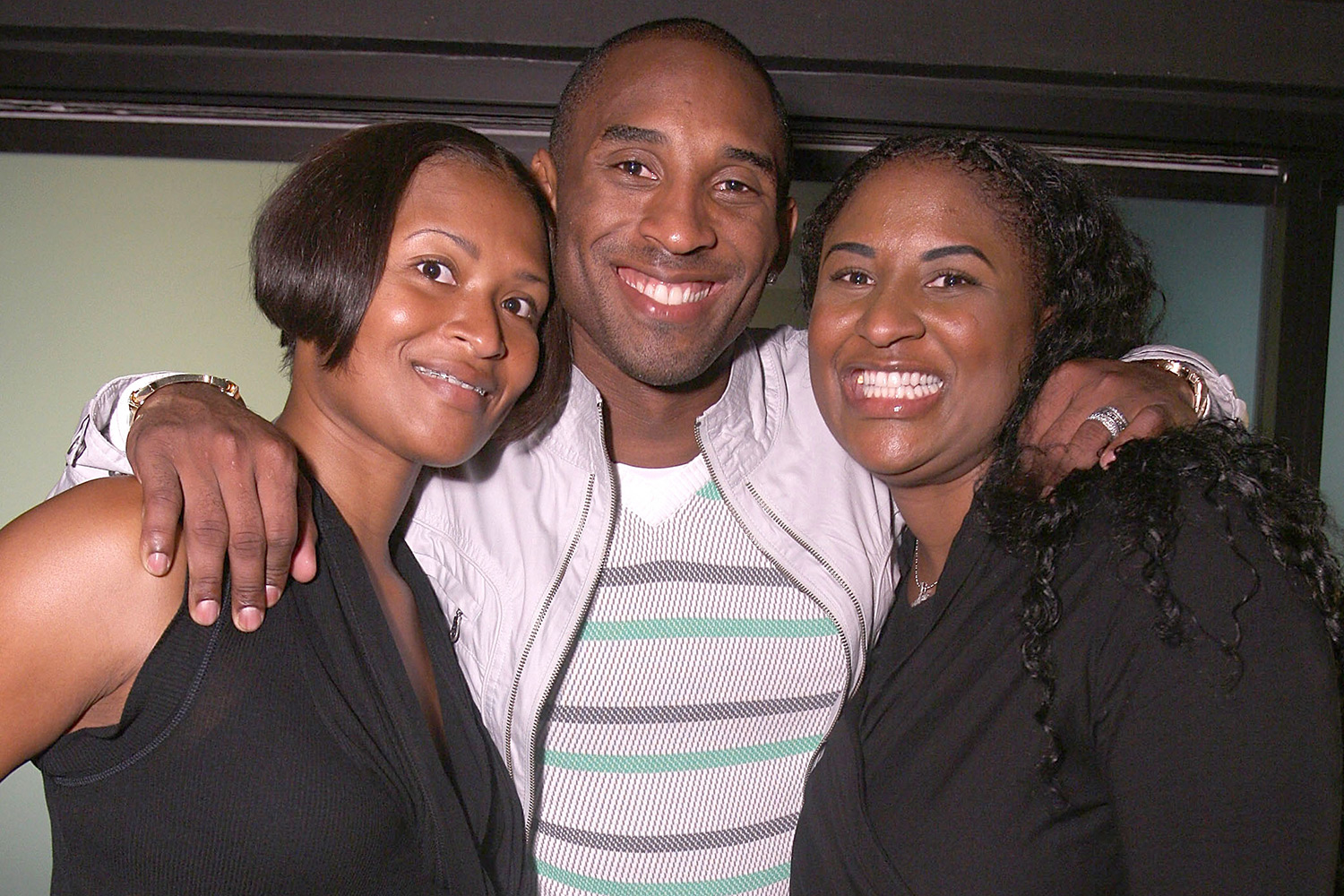 Kobe Bryant's Sister Sharia Washington Posts Throwback Photos in Honor of National Siblings Day