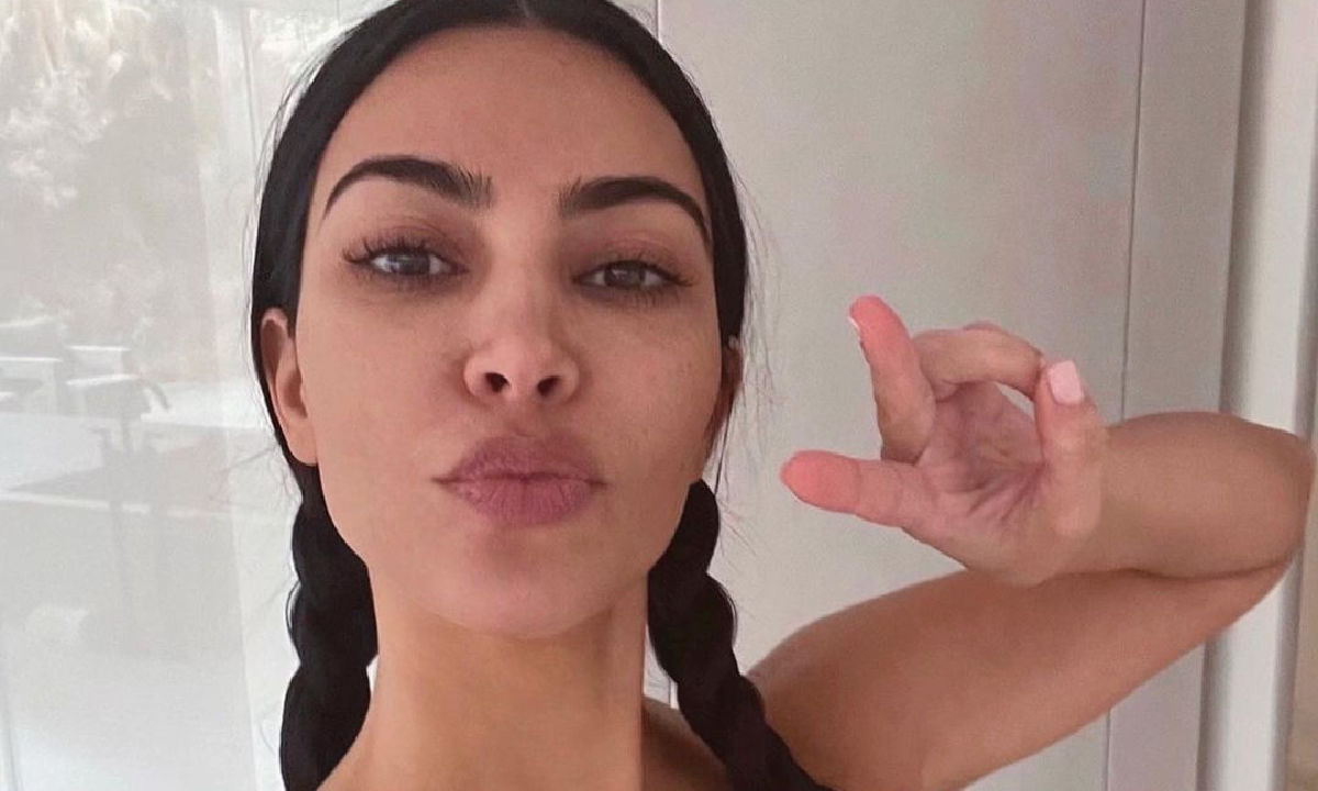 Celeb beauty alert: Kim Kardashian's fave vibrating face cleansing brush is 55% off at Nordstrom Rack