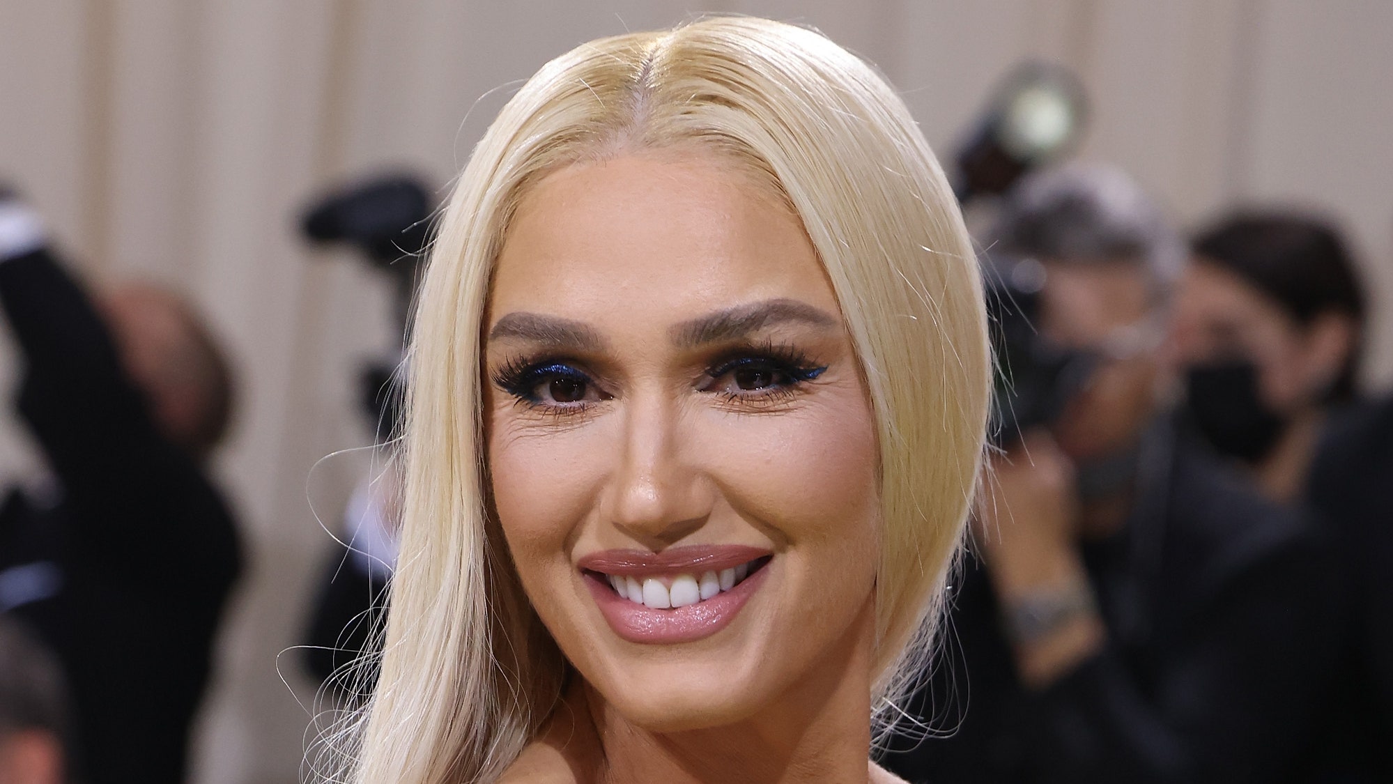 Gwen Stefani Did Her Own Makeup for the 2022 Met Gala