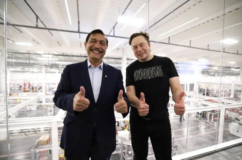 Elon Musk makes headlines in Indonesia for giving thumbs up to Kopiko candy