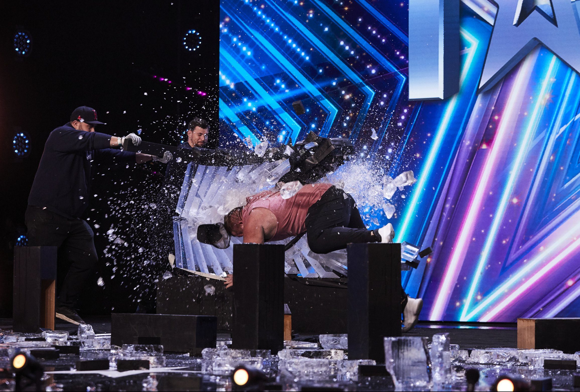 Britain’s Got Talent 2022: World Record holder ‘The Iceman’ suffers bloody injury after smashing through ice – after appearances on other Got Talent shows