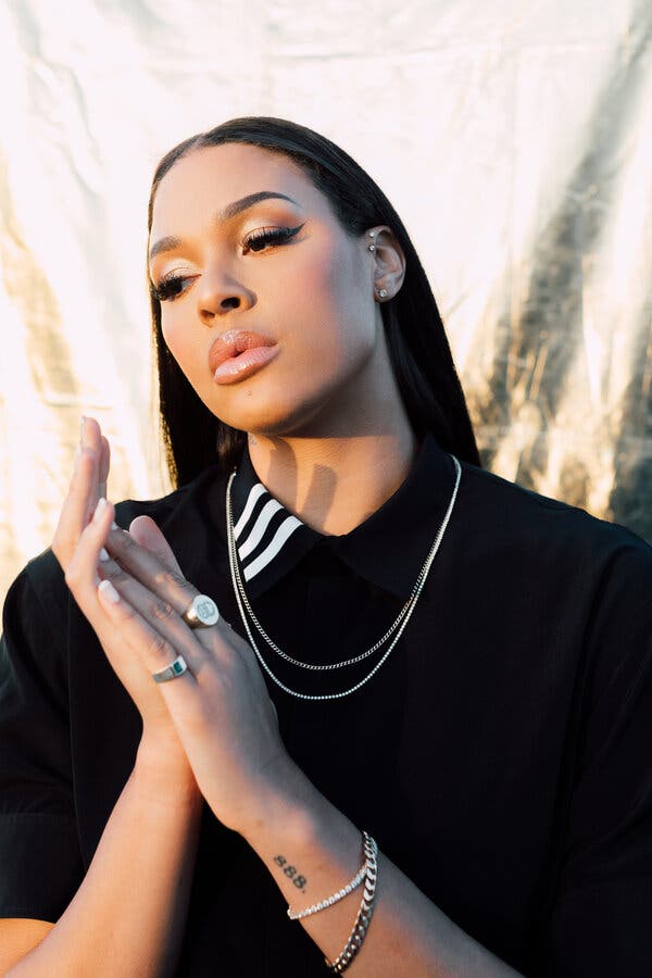 Liz Cambage Is Done ‘Living Someone Else’s Dream’