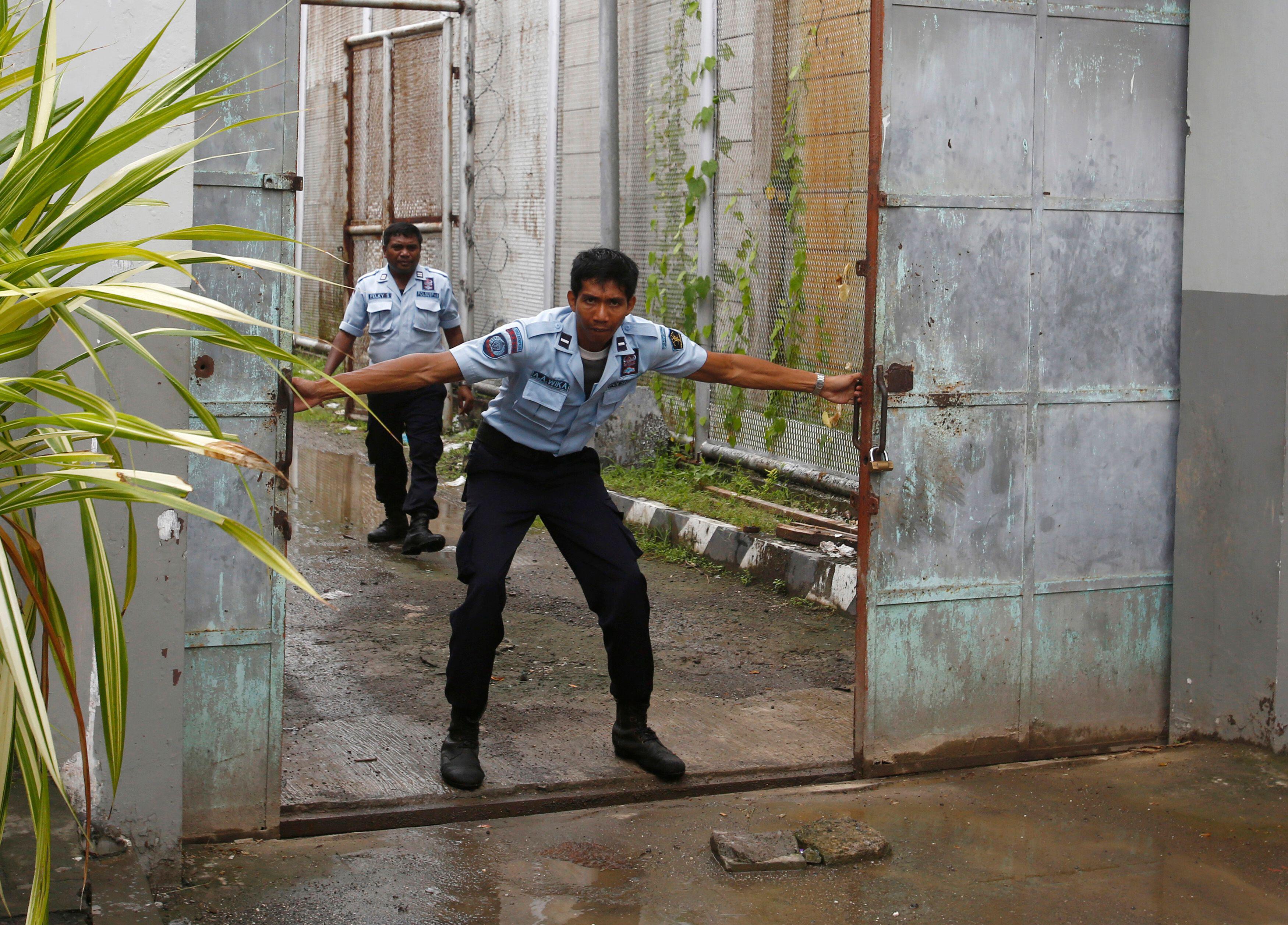 Inside Bali's Infamous Kerobokan Prison Where British Grandmother Awaits Execution By Firing Squad