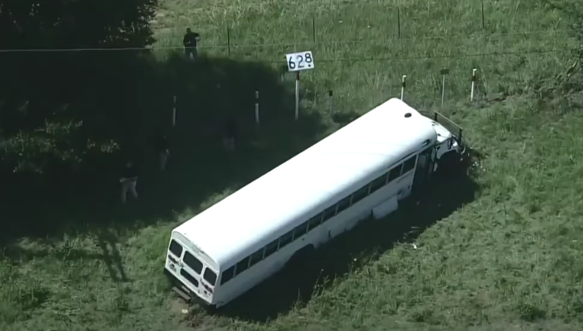 Texas Inmate Serving Sentence for Murder Escapes After Stabbing Bus Driver During Transport