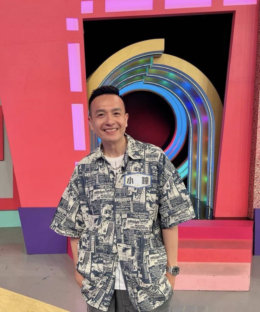 Taiwanese Host Xiao Zhong Says His Right Arm Is Bigger Than His Left Arm ’Cos He’s Been Single For 3.5 Years