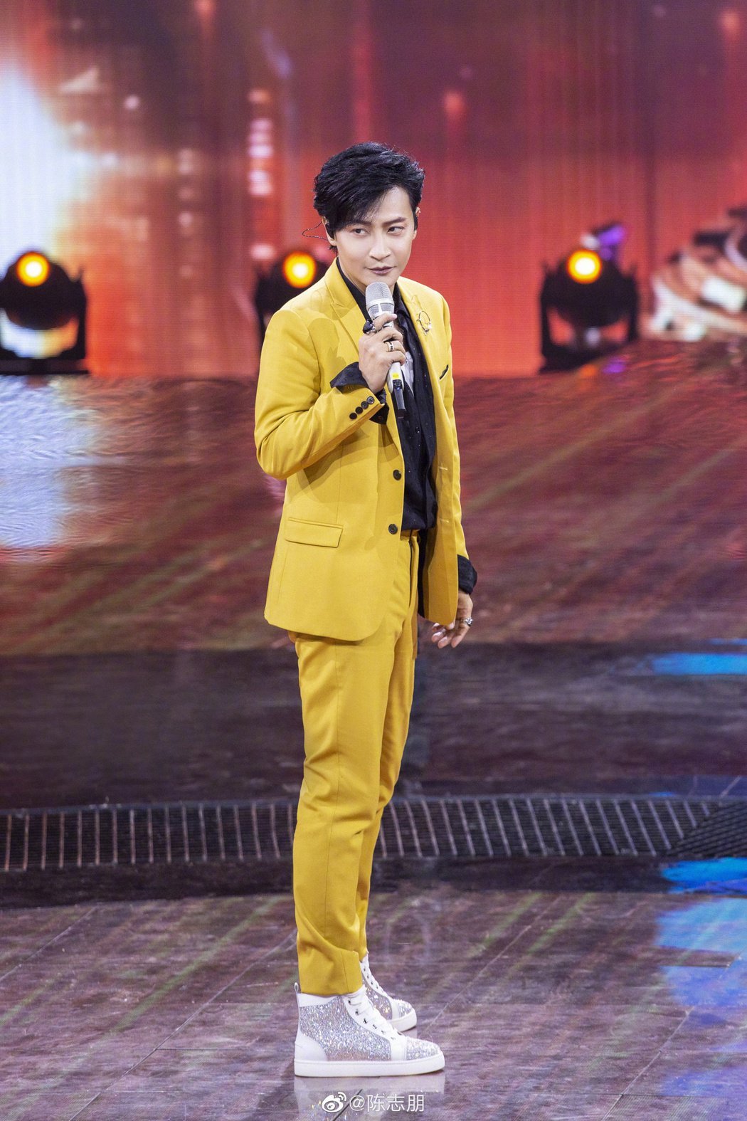 经纪人回击揭陈志朋“不规范操作”　意外曝光他身价资产