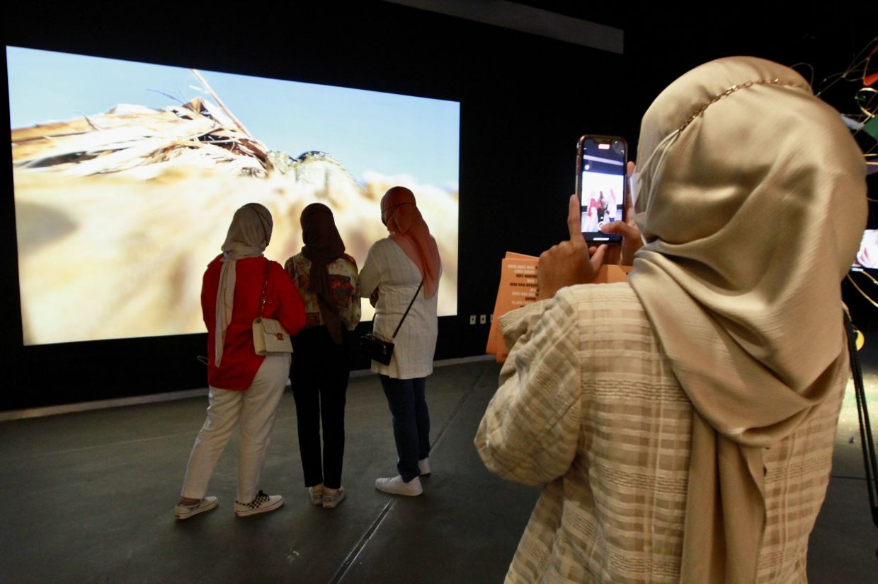 Gallery surge: 'Ilham Art Show' opening weekend draws a record 1,550 visitors