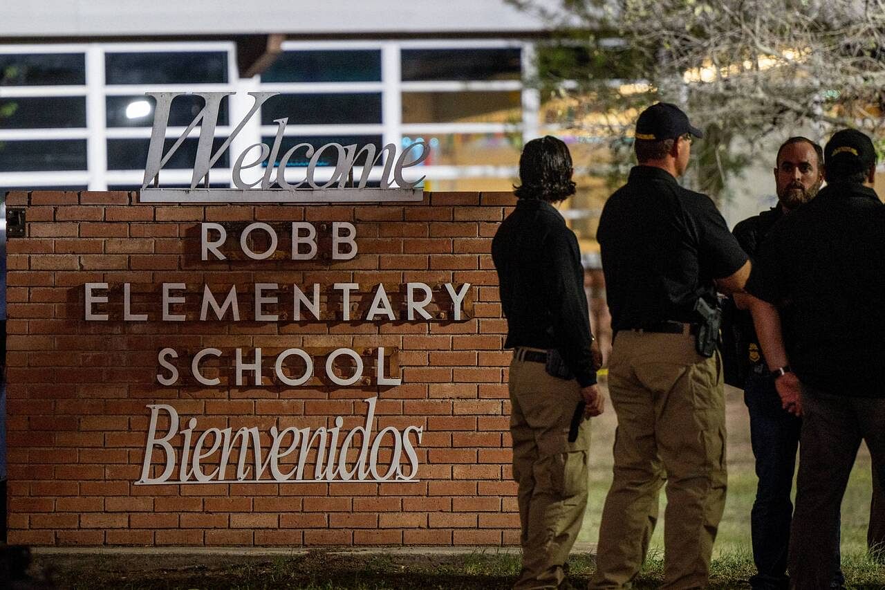 Timeline of events in Texas school shooting
